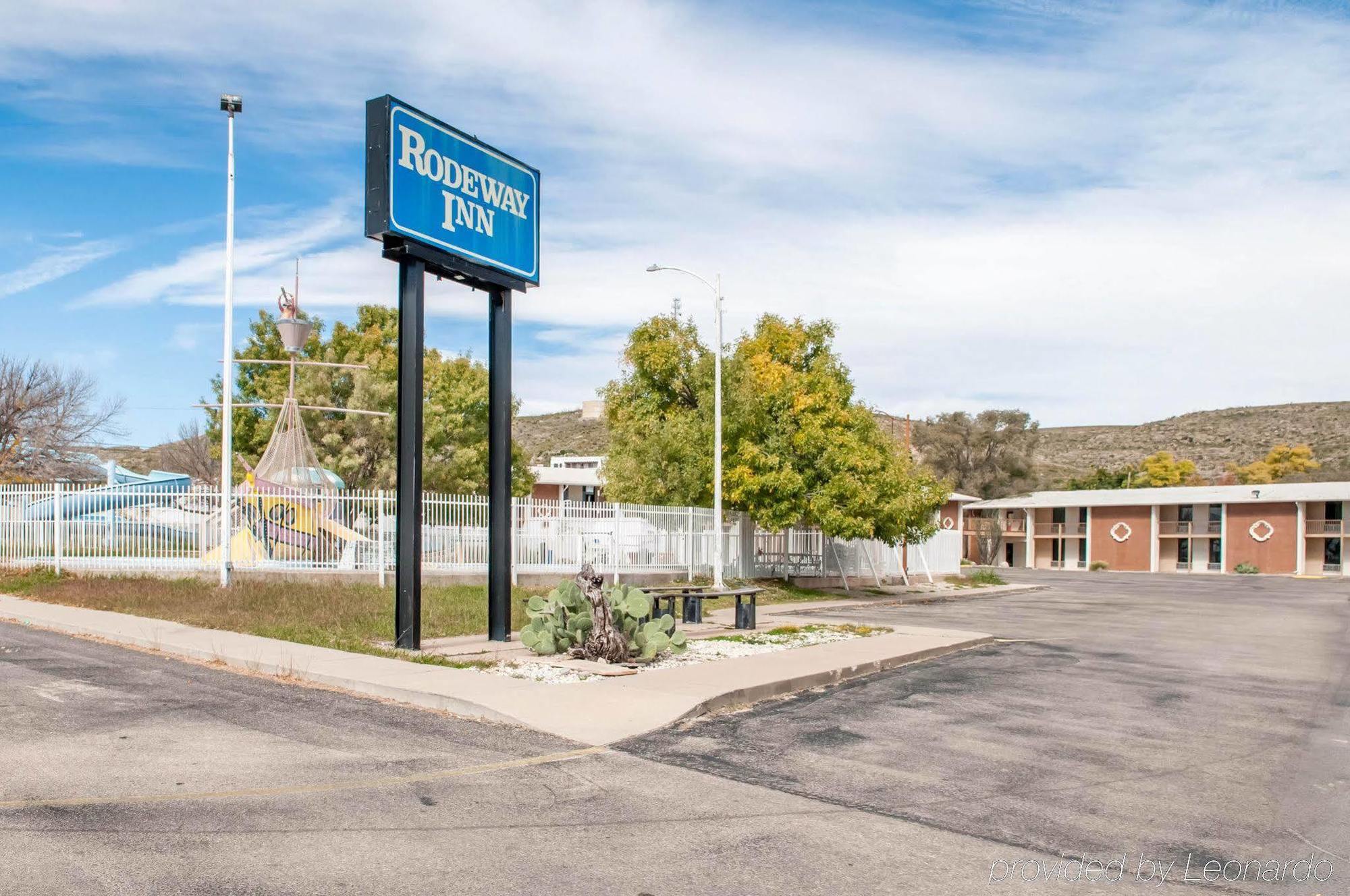 Rodeway Inn Whites City Exterior foto