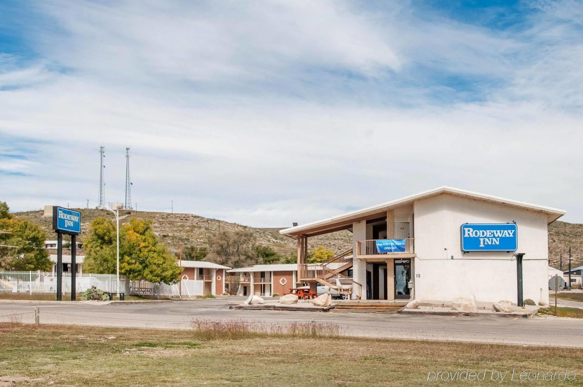Rodeway Inn Whites City Exterior foto