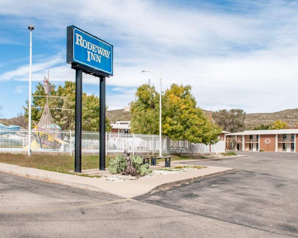 Rodeway Inn Whites City Exterior foto