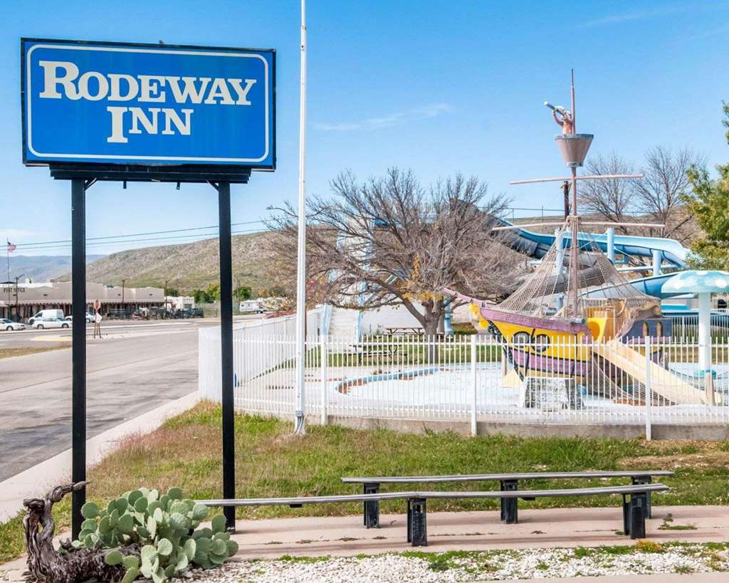 Rodeway Inn Whites City Exterior foto